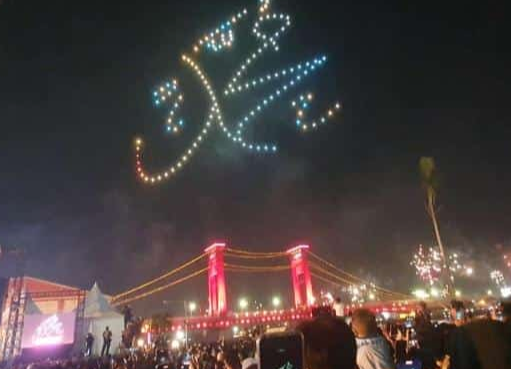 Drone Show Meriahkan Malam Tahun Baru 2025 di BKB Palembang