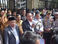 Berlangsung Kondusif, Ketua DPRD Sumsel Andie Dinialdie Terima Aksi Unjuk Rasa Mahasiswa