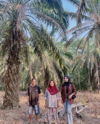 Menyusuri Perkebunan Sawit dan Karet, Mantri BRI Menjaga Akses Keuangan di Sumatera Selatan